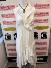 Charger l'image dans la galerie, White Cotton Halter Dress (Size XL)