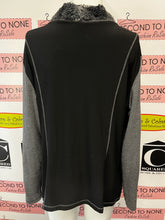 Cargar imagen en el visor de la galería, Mixed Fabric & Texture Zip Front Top (Size XL)