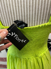 Cargar imagen en el visor de la galería, NWT Fiori Green Eyelet Sundress (Size M)