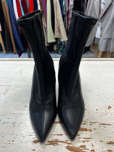 Cargar imagen en el visor de la galería, Steve Madden Valyant Boots (Size 8.5)