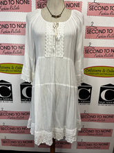 Load image into Gallery viewer, White Crochet Lace Summer Dress (Size M)