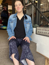 Charger l'image dans la galerie, Navy Fleck-Print Wide-Leg Cropped Pant (Made in Canada) (Only 1 XXL Left!)