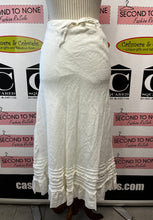 Load image into Gallery viewer, Old Navy 100% Linen Skirt (Size 6)