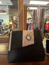 Cargar imagen en el visor de la galería, Quilted Fabric Bag