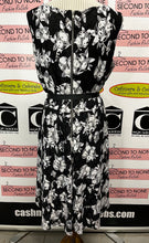 Load image into Gallery viewer, Danny and Nicole Floral Lace Dress (Size 16W)