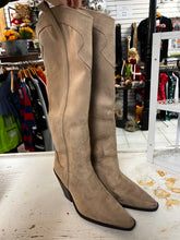 Cargar imagen en el visor de la galería, Faux Suede Knee High Cowboy Boots (Size 10)