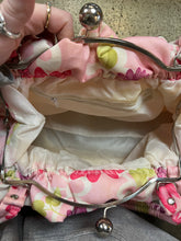 Load image into Gallery viewer, Vintage Beaded Flower Handbag
