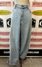 Load image into Gallery viewer, Abercrombie & Fitch Baggy Low Rise Jeans (Size 12L)