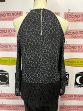 Charger l'image dans la galerie, Michael Kors Cold Shoulder Top (Size S)