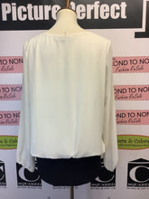 Charger l'image dans la galerie, Bali Grommet Blouse (Size M)