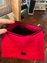 Cargar imagen en el visor de la galería, Quilted Fabric Bag