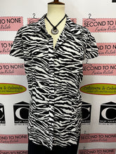 Cargar imagen en el visor de la galería, Jones New York Zebra Top (Size 3X)