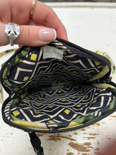 Cargar imagen en el visor de la galería, Vera Bradley Mini Hipster Crossbody