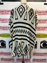 Cargar imagen en el visor de la galería, BSZW Knitwear Wrap Shawl (Size L)