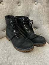 Charger l'image dans la galerie, Timberland Fleece Lined Boots (Size 8)