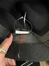 Charger l'image dans la galerie, NWT Canadian Hat Wool Hat
