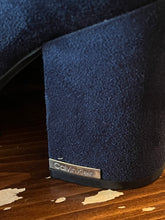 Cargar imagen en el visor de la galería, Calvin Klein Faux Blue Suede Boots (Size 9)