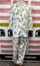 Load image into Gallery viewer, Miiyu Cotton Pyjama Set (Size M)