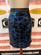 Load image into Gallery viewer, NWT BCBG Sequin Skirt (Size 4)
