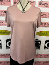 Charger l'image dans la galerie, Under Armour Pink T-Shirt (Size L)