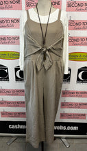 Cargar imagen en el visor de la galería, Soft Brown Tie Front Jumpsuit (Size XL)