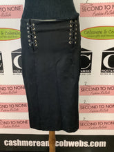 Cargar imagen en el visor de la galería, Le Chateau Midi Skirt (Size 4)