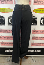 Load image into Gallery viewer, Columbia Sportswear Black Cargo Pants (Size 10)