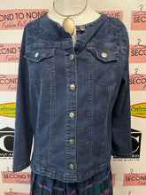 Cargar imagen en el visor de la galería, Floral Embroidered Shoulder Dark Denim Jacket (Size M)