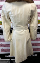 Cargar imagen en el visor de la galería, Fur Collar Genuine Leather Coat (Size XXS)