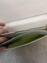 Charger l'image dans la galerie, Danier Leather Travel Organizer