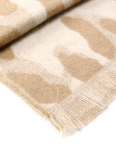 Charger l'image dans la galerie, Beige Leopard Print Scarf