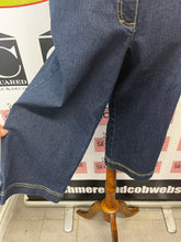 Load image into Gallery viewer, Stretch-Denim Long Shorts (Size 10)