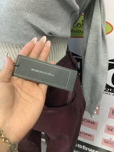 Cargar imagen en el visor de la galería, NWT Burgundy Faux Leather Pants (Size 6/EU32)