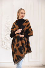 Cargar imagen en el visor de la galería, Brown & Black Leopard Scarf (Restocked!)