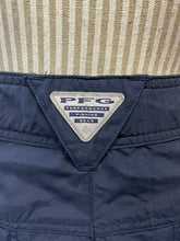Charger l'image dans la galerie, Columbia PFG Convertible Windbreaker Pants/Shorts (Size 16R)