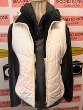 Load image into Gallery viewer, Point Zero White Puffer Vest (Size M)