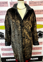 Cargar imagen en el visor de la galería, Danier Reversible Leather Jacket (Size L)