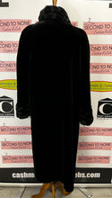 Cargar imagen en el visor de la galería, Novelti Faux Fur Coat (Size 5/6)