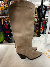 Cargar imagen en el visor de la galería, Faux Suede Knee High Cowboy Boots (Size 10)