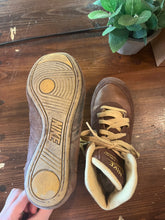 Load image into Gallery viewer, Nike Greco Supreme Wrestling Shoes (Size 6)