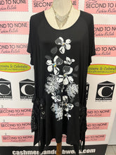 Load image into Gallery viewer, Red Coral Floral Accent T-Shirt Dress/Tunic (One Size)