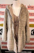 Load image into Gallery viewer, ONLY Plush Faux Fur Coat (Size XXL)