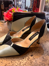 Load image into Gallery viewer, Jacques Vert Vintage Shoes/Handbag Set (Size 6)