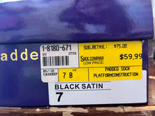 Charger l'image dans la galerie, Madden Girl Black Flower Heels (Size 7)