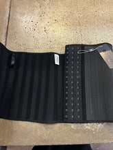 Cargar imagen en el visor de la galería, NWT Waist Trainer (Size L)