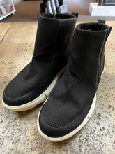 Charger l'image dans la galerie, Sorel Explorer Bootie (Size 8)