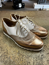 Load image into Gallery viewer, European Metallic Oxford Shoe (Size 40=9)