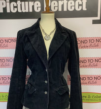 Charger l'image dans la galerie, Calvin Klein Corduroy Jacket (Size L)