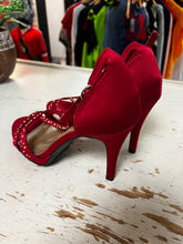 Cargar imagen en el visor de la galería, Fioni Night Studded T-Strap Heels (Size 7)