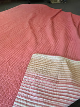 Charger l'image dans la galerie, Orange Sunset Quilt (Twin Size)